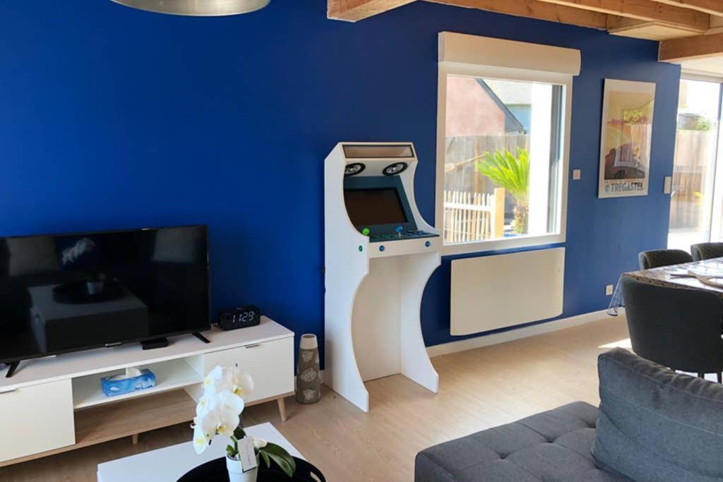 Maison Avec Spa Cote De Granit Rose トレガステル エクステリア 写真