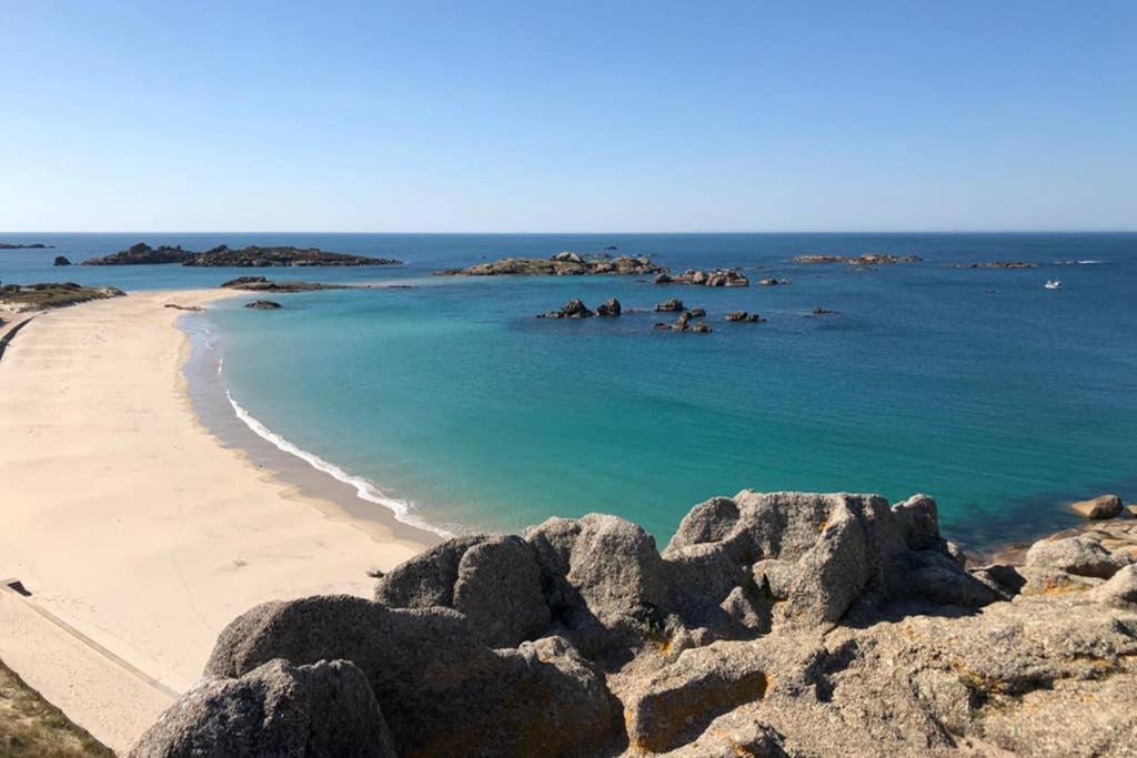 Maison Avec Spa Cote De Granit Rose トレガステル エクステリア 写真